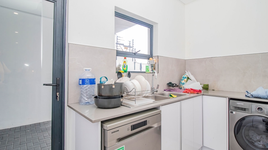 4 Bedroom Property for Sale in Sandown Western Cape